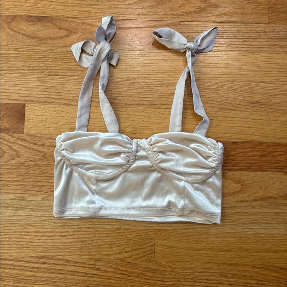 Garage Going out Top - Picture 1 of 3